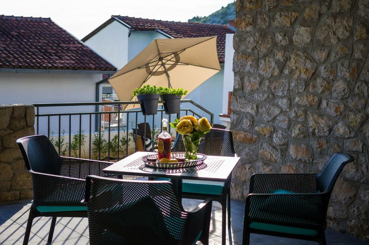 Sestrice Apartment Drage Exterior foto