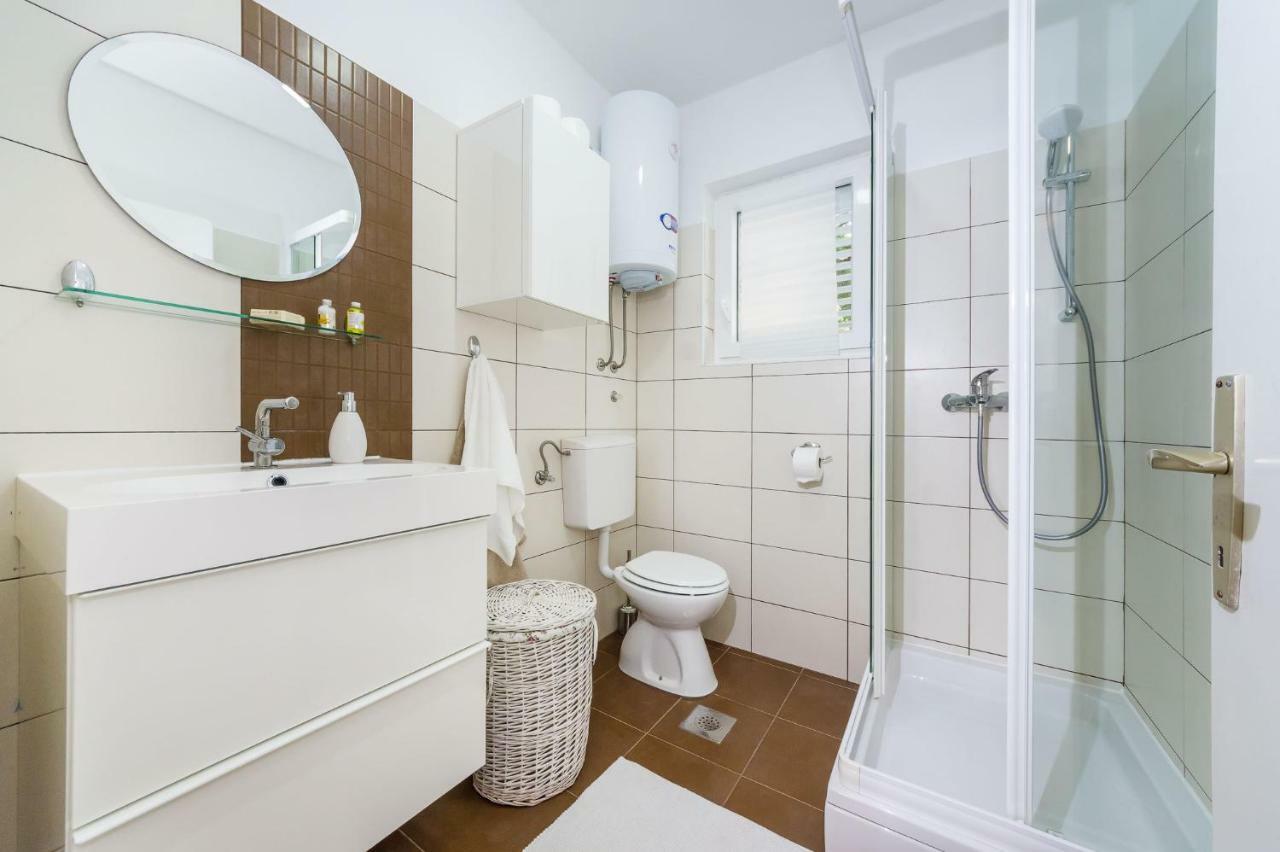 Sestrice Apartment Drage Exterior foto