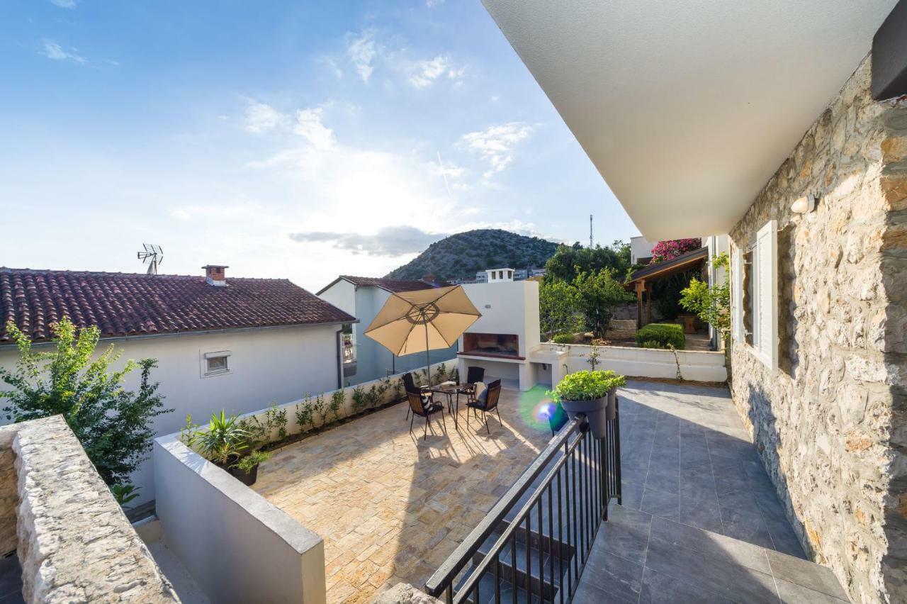 Sestrice Apartment Drage Exterior foto